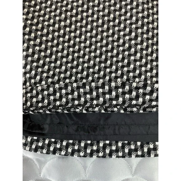 Ann Taylor LOFT Mini Skirt Wool Blend Lined Black and white size 12 Classic - Picture 2 of 6